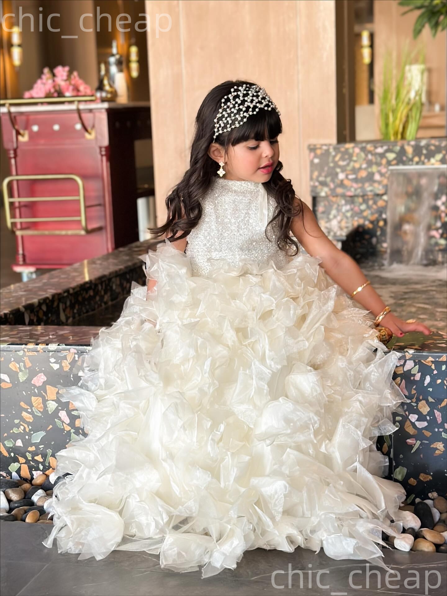 2026 Ivory Ball Gown Flower Girl Dresses Sequined Tiers Organza Little Girl Christmas Peageant Birthday Christening Tutu Dress Gowns ZJ422