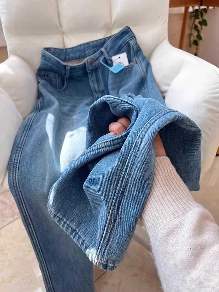 Womens Autumn Winter High Waist Velvet Thick Jeans Loose Fit Fashion for Aunty Flattering for Pear ShapeT251208