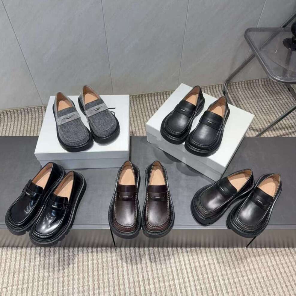 Designer shoe woman Luxury Sierra Loafer Brushed Off Calfskin Bulky Toe Shape slip-on platform Training Shoes Ladies College Retro Casual office party dress shoes