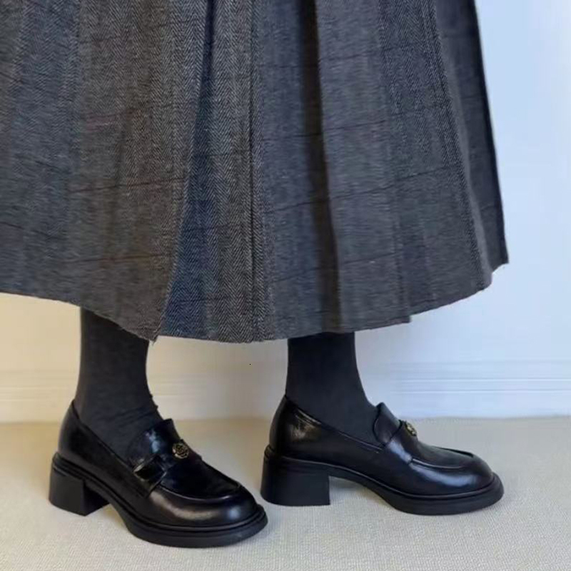 Fashion Designer Brand Medium Heel Stiletto Suede Fabric Blue Red Open Toe Casual Evening Narrow Heel Shoes Accurate Size Affordable High Heels