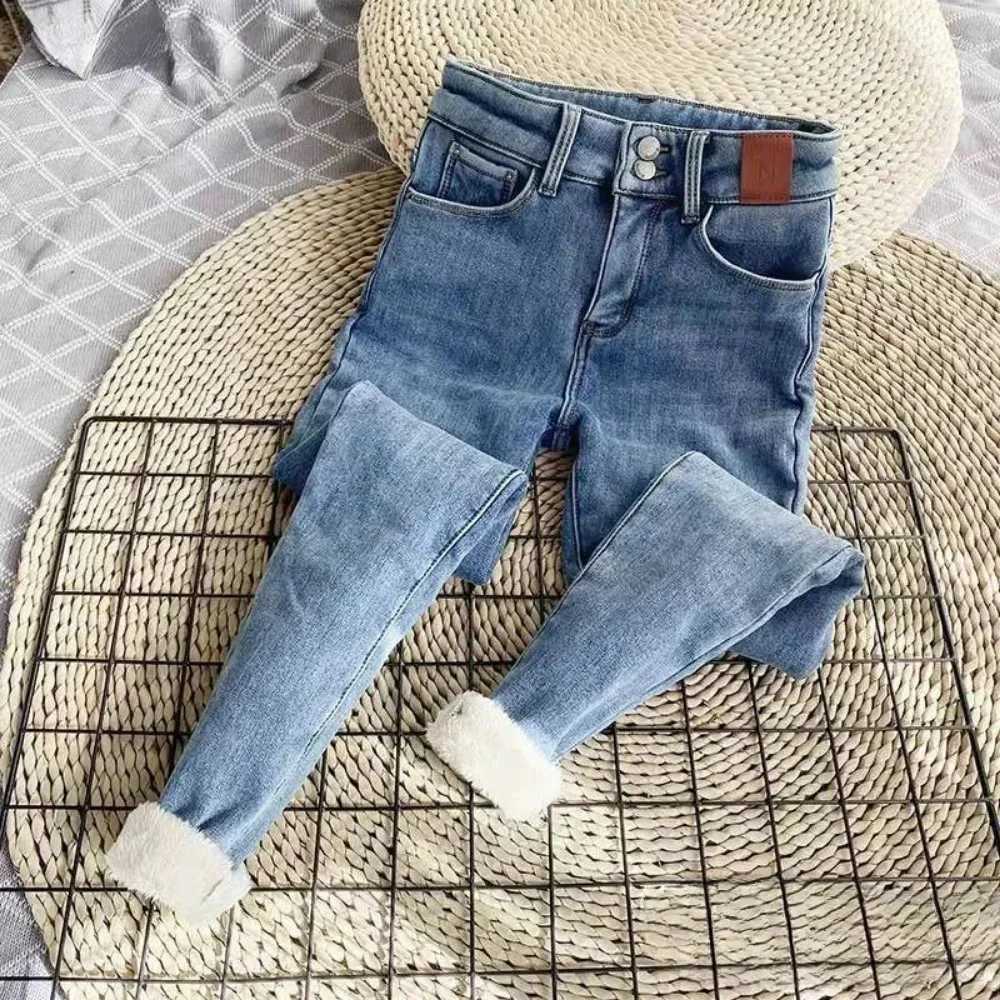 Fleece Warm Slim Fit Stretch Ladies Denim Pencil Pants women Winter Thick Velvet Women jeans High Waist Skinny Jeans woman pantsT251208