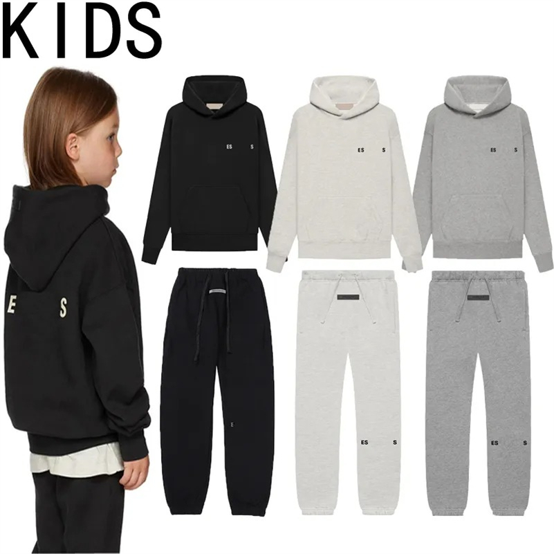 Kids 1977 Designer Clothes Boys Girls Winter Wardrobe Essentials Flocking Letter Hoodie Loose Oversize Pullover
