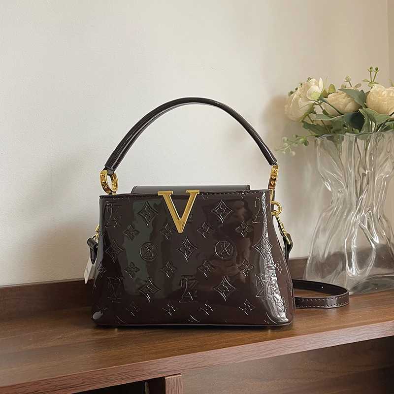 Luxury Brand Leather Shoder Bag For Wen With Detachable Strap Handbags By Famous Classic Designer Y251208