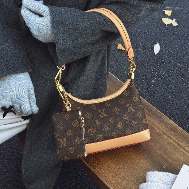 Luxurious Ladies ning Bag Satin Cluh Bag with Feather Trim Suitable for Prs Weddings and Formal Dinners Y251208