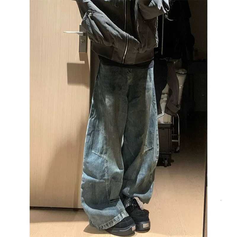 Loose Wide Leg Curved Knife Jeans Womens Autumn 2025 New American High Street Design Sense PantsT251208