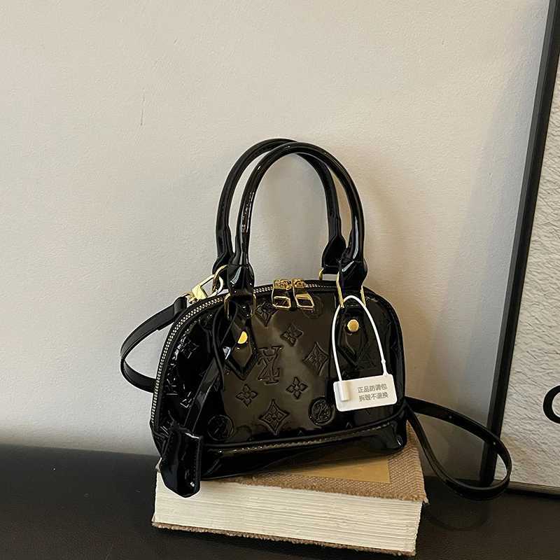 Popar And Elegant Wens Crossbody Bag Handbags Messenger Bag In Premium Leather By Designer Y251208