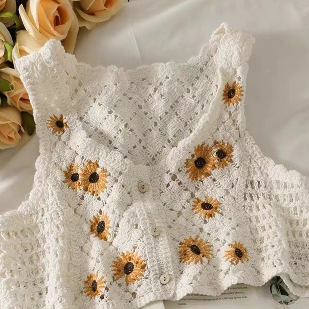 Womens Bordered Print Knit Sweater Vest Fashionable Croissant Round Neck Sleeveless Sweet Crop Tops 250910