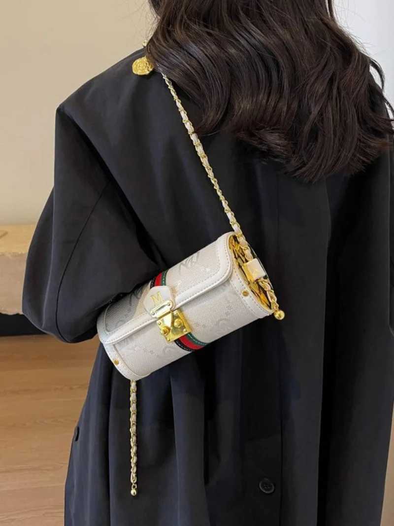 Luxury high-end designer all-mah chain bag wens bag 2025 new fi niche texture fi e-shoder messenger bag cylin Y251208