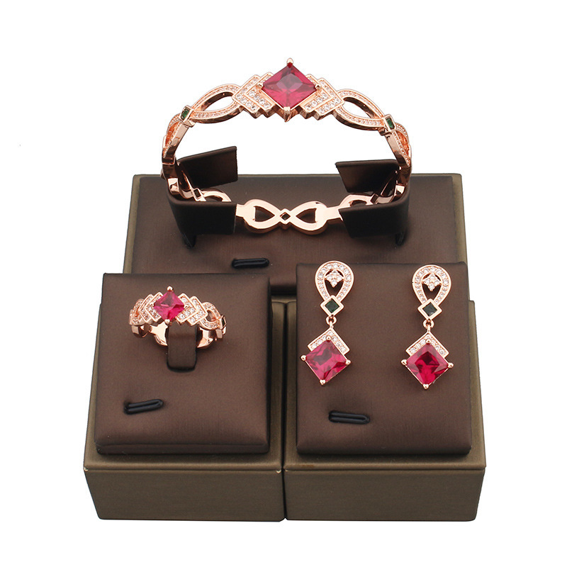 Minimalist Elegant Inlaid Imitation Ruby Star Bracelet Jewelry Three-Piece Set Gold-Plated Earrings Ring Accessories Set A5