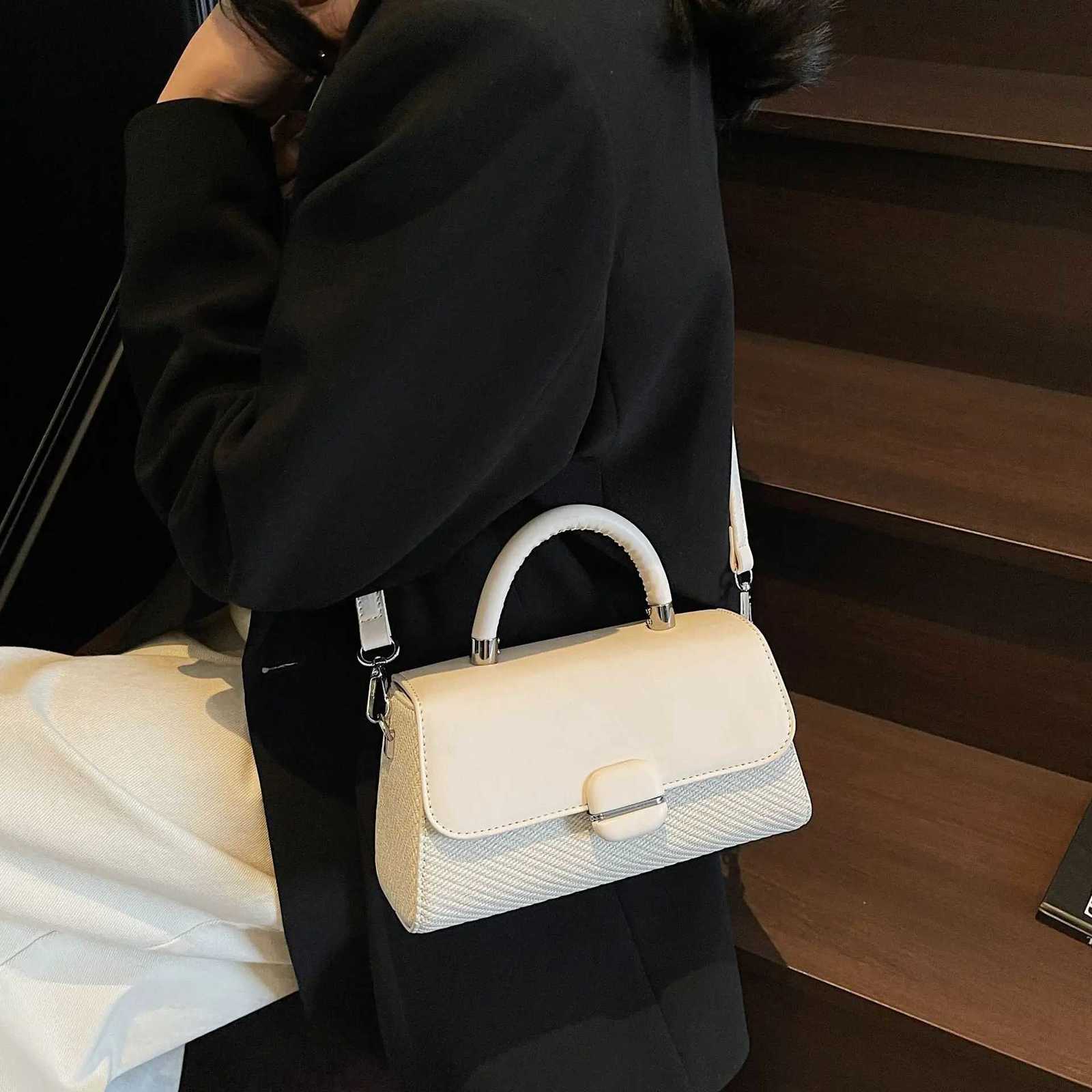 2025 Stylish Square Handbag Fiable Wens Shoder Bag Minimalist Crossbody Purse Versatile Chic Tote for ryday Use Y251208
