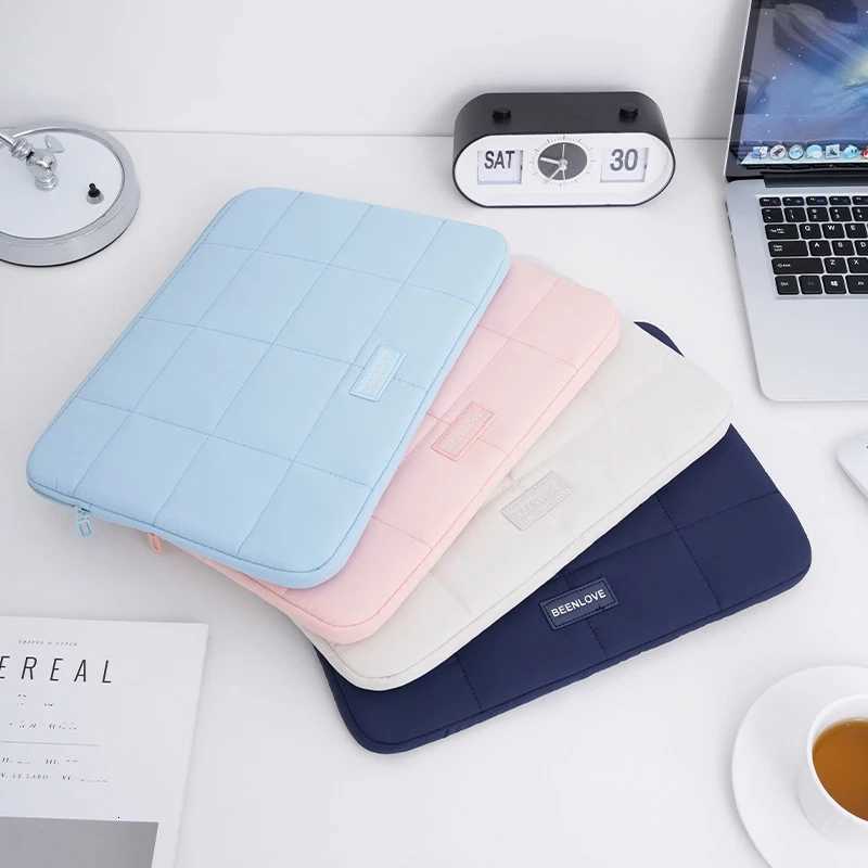 14/156 inch Laptop Sleeve for MacBook Air Pro Super Lightweight Shockproof Neoprene Case with Plush Lining Solid Color SimpleT251208