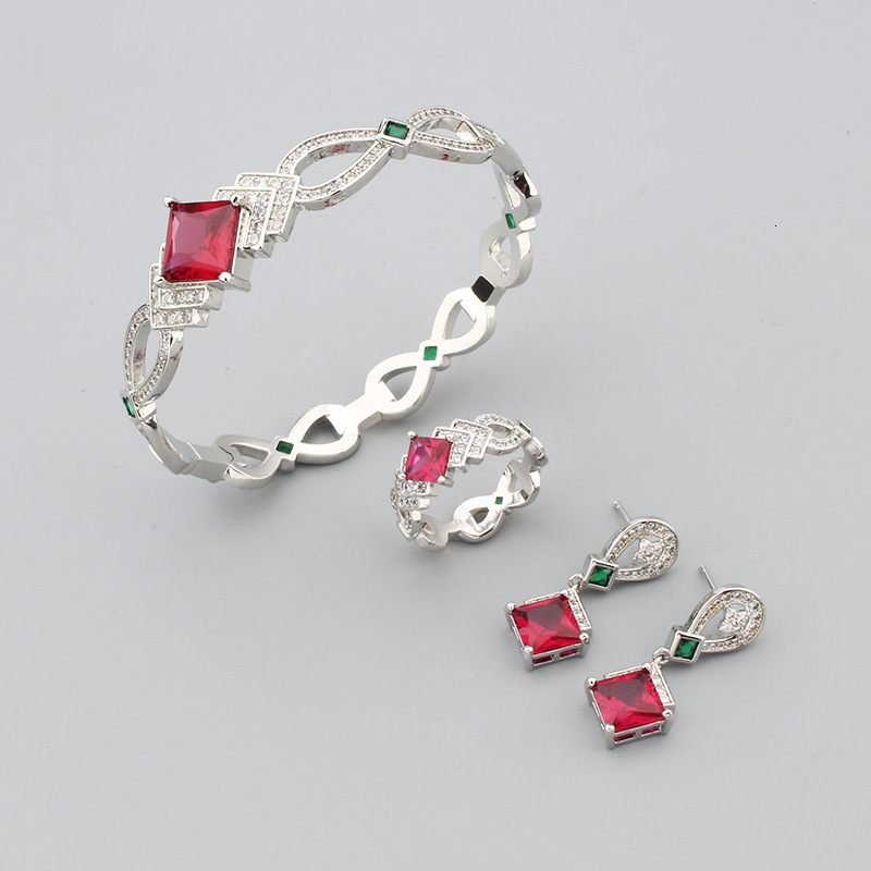 Minimalist Elegant Inlaid Imitation Ruby Star Bracelet Jewelry Three-Piece Set Gold-Plated Earrings Ring Accessories Set A5