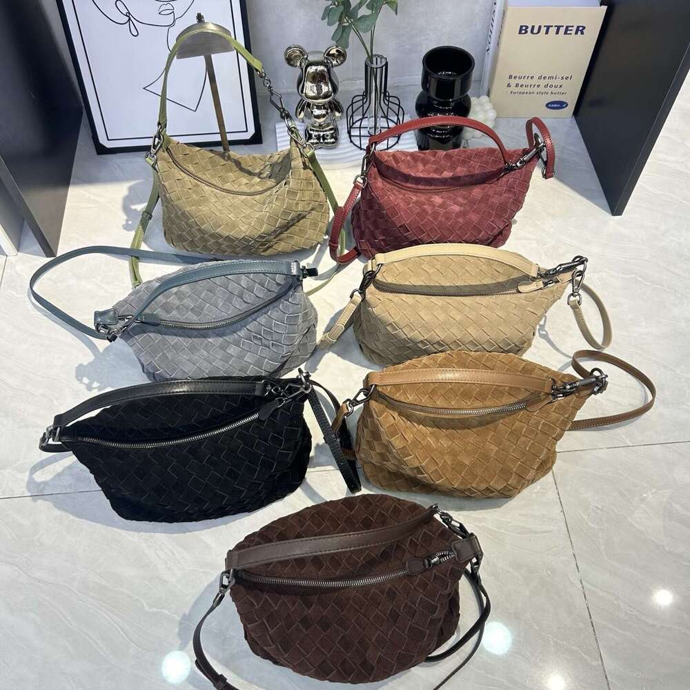 Luxury bag designer shoulder bag handbag Hobo autumn and winter velvet woven lunch box retro casual cross-border leather handbag