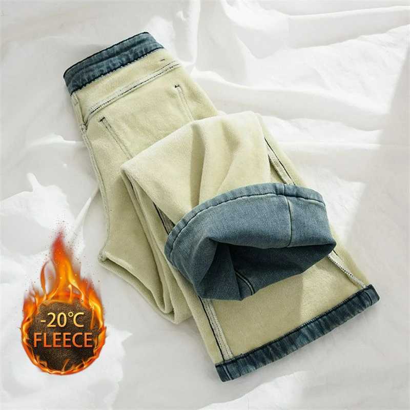 Autumn Winter Thickened Fleece-Lined Vintage Straight-Leg Jeans Womens Slimming Hip-Hiding Elastic Micro-Flared Cotton TrousersT251208