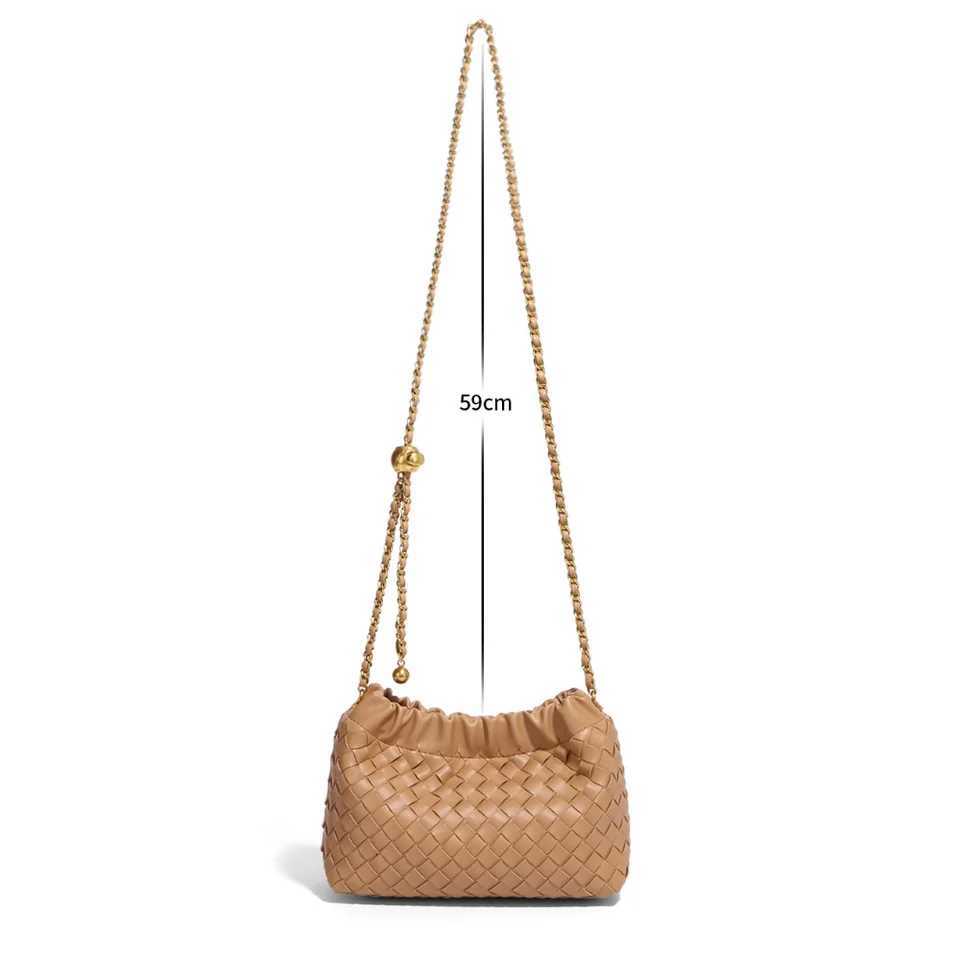 Virus Simple Dopamine Diagal Cross Bag 2025 Winter New High-end Diamd Cloud Bag Hand Woven Fiable Shoder Bag Y251208