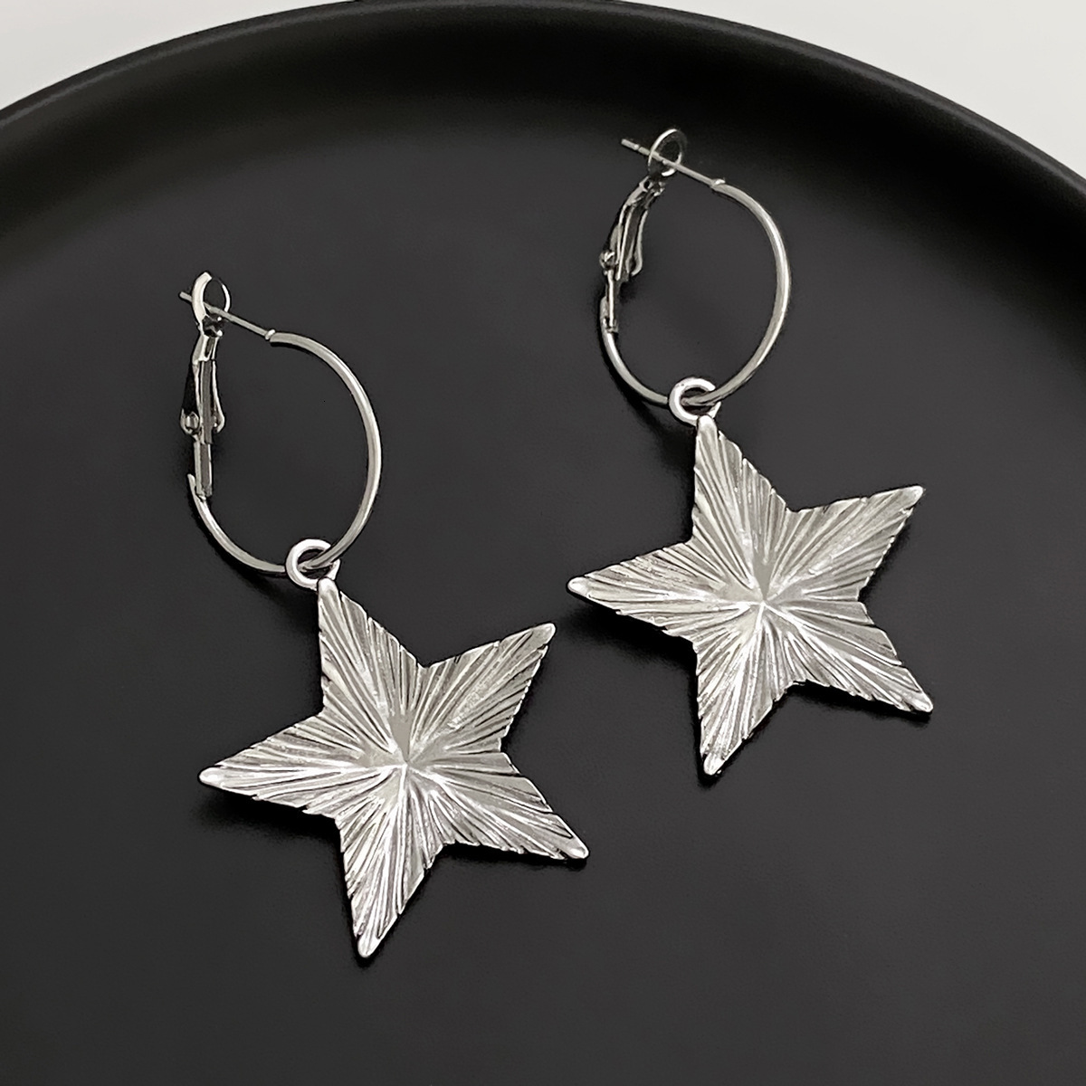 Minimalist Sier Five-Pointed For free shipping Women, Ins luxury Style designer Simple Design Star Hoop Fashion Earrings