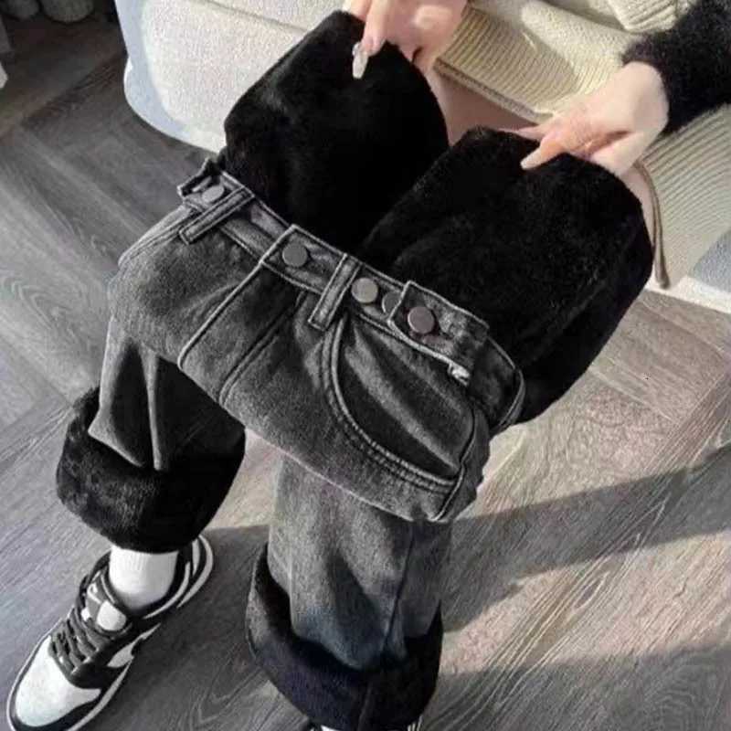 Womens Plush Thickened Warm Wide Leg Jeans Adjust Waist Slimming Draped Retro Fleece Lined Straight Denim PantsT251208