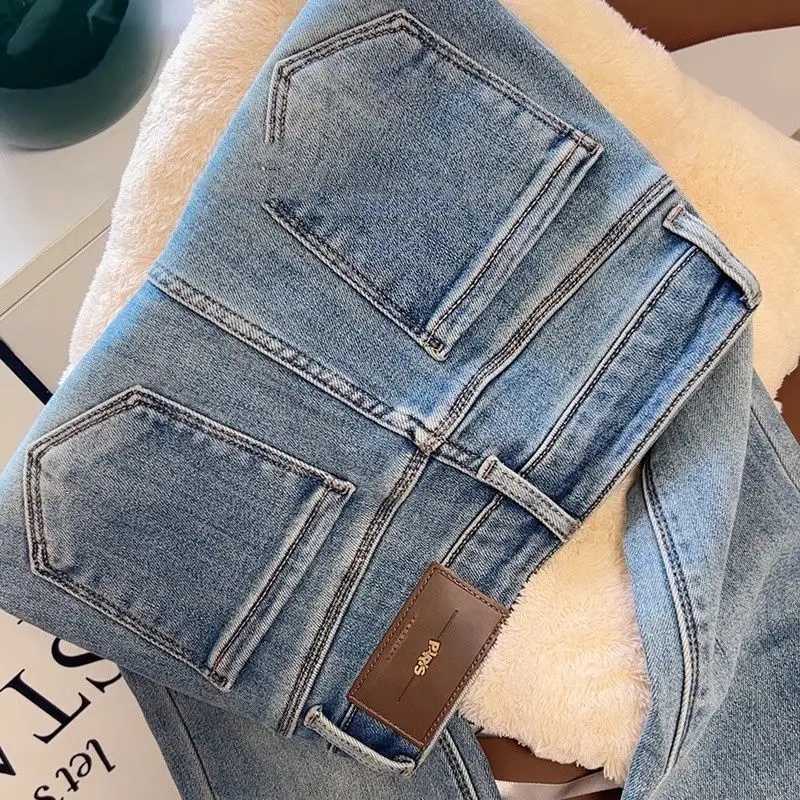 Flared Jeans for Women 25 Autumn Winter New Arrival Plus Velvet Elastic Retro Slim Sexy Petite Long PantsT251208
