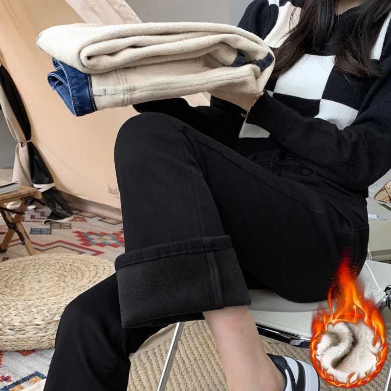 Winter Warm Womens Jeans Fashion Slim Thicken Fleece Flared Pants High Waist Elastic Skinny Velvet Plus Length Female JeansT251208