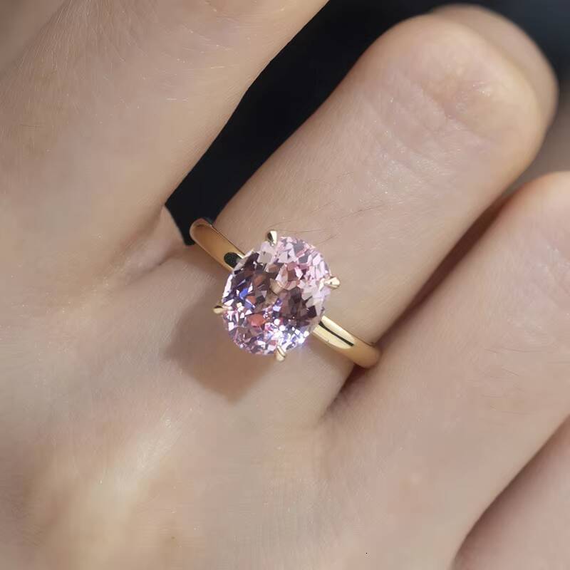 Solitaire Oval Cut Lab Grown Diamond Jewelry 18K Yellow Gold Pink Lab Diamond Wedding Rings