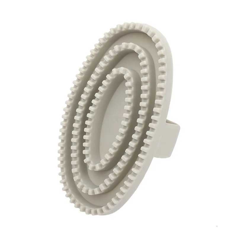 Fashional Puppy Wash Tools Flexible Pets Supplies Massage Rubber Bristles Curry Comb Dog Bath Brush Cat Massage Comb M251208 - view 4