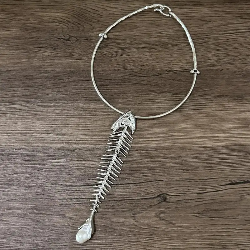 1PC Fashion Exaggerated Necklace Alloy Big Fish Bone Pendant Choker Necklace For Women Jewelry Accessories Gift 251205