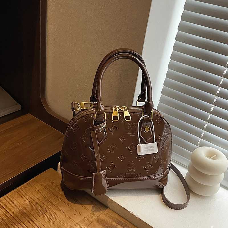 Popar And Elegant Wens Crossbody Bag Handbags Messenger Bag In Premium Leather By Designer Y251208