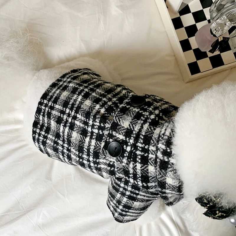 Winter Dog Dress Striped Plaid Pet Dog Warm Clothes Black White Dog Shirt Puppy Skirt Thickened Cotton Dog Coat Bichon Cat Vest M251208