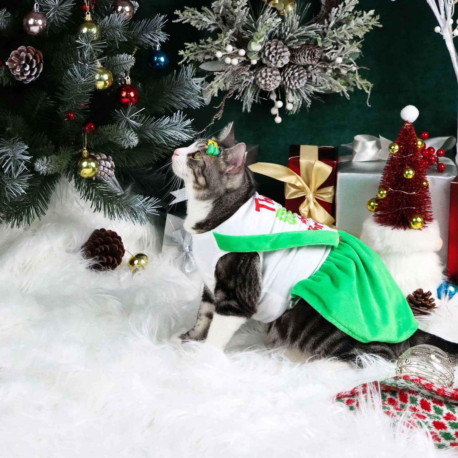 Dog Christmas Dresses Warm Puppy Clothes with Cute Letters Printed Beautiful and Comfort Costume with Heart Ornaments Dog Xmas M251208