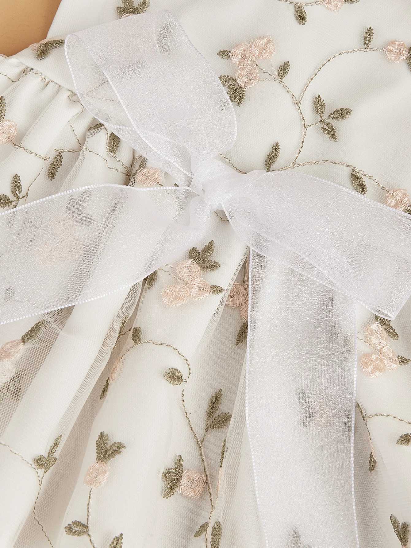 Dog Dress Girl Dog Sleeveless Clothes Embroidered Flower Pet Apparel Doggie Tulle Bowknot Cat Clothing Puppy Dresses M251208