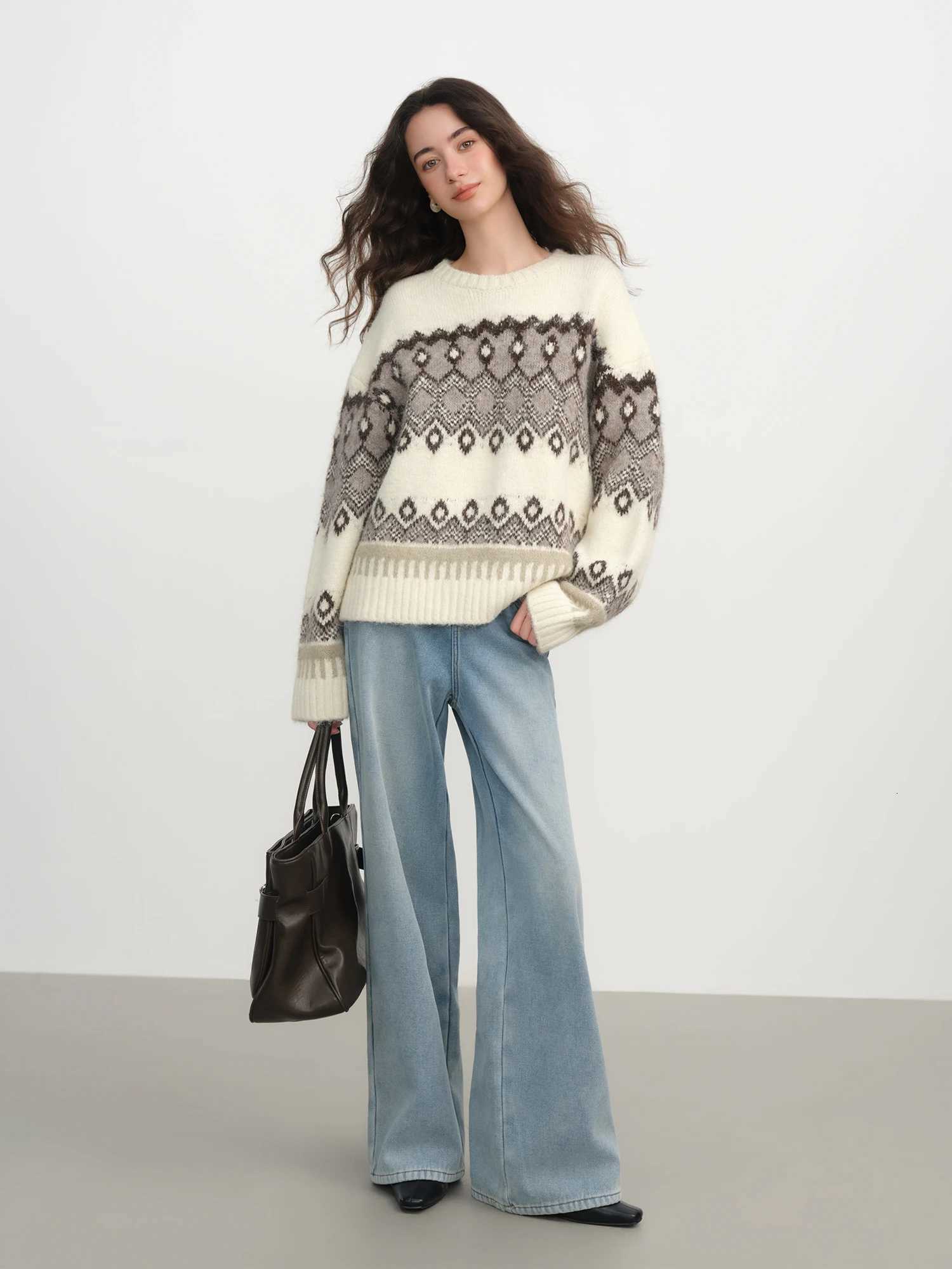 FSLE Vintage Distressed Embroidered Jeans with High-Waisted Slimming Design Winter Womens Water-Washed Wide-Leg Loose-Fit JeansT251208