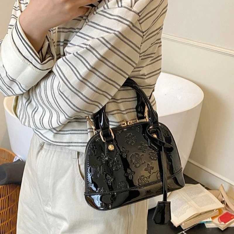 Patent Leather Handbag for Wen 2025 New Style Niche High-end Feel Shell Bag Versatile Single-shoder Crossbody Small Bag Y251208
