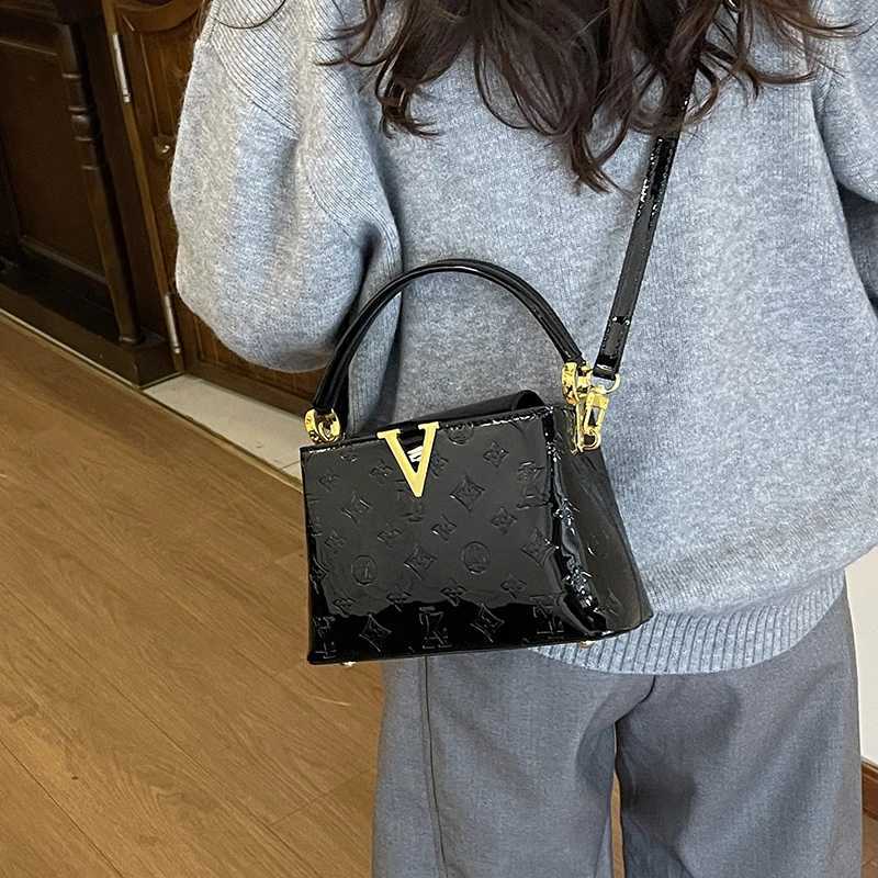 Luxury Brand Leather Shoder Bag For Wen With Detachable Strap Handbags By Famous Classic Designer Y251208