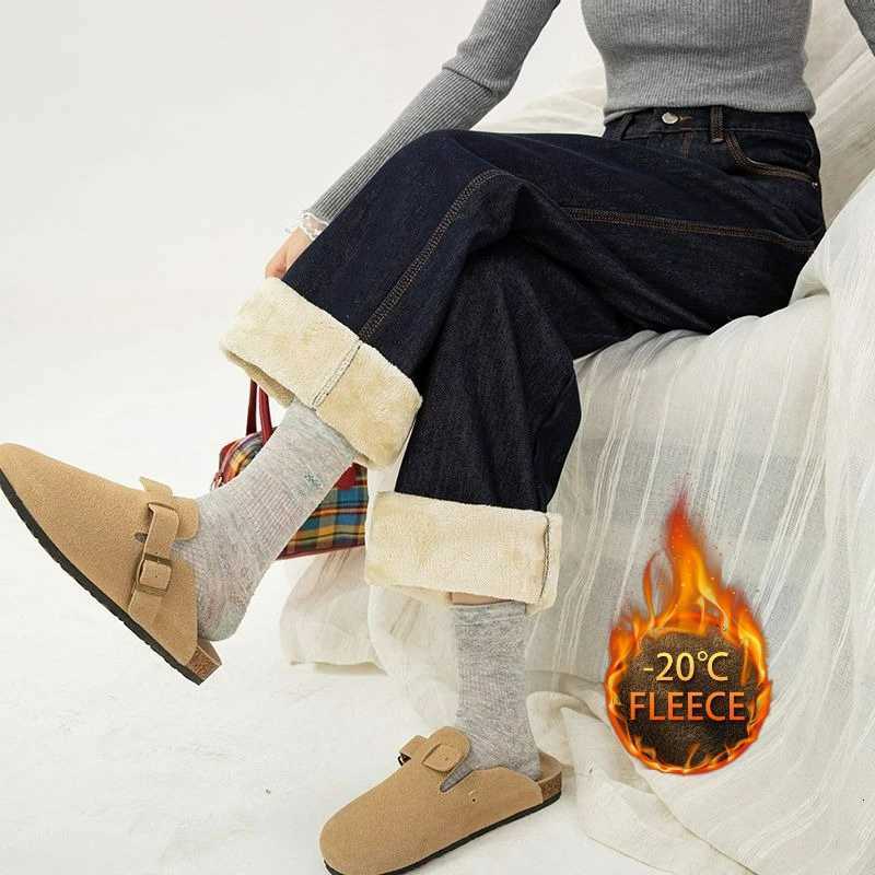 Autumn Winter Girls Plush Thermal High Waist Solid Jeans Lady Fleece Snow Warm Denim Pants Women Baggy Straight Leg Daily JeansT251208