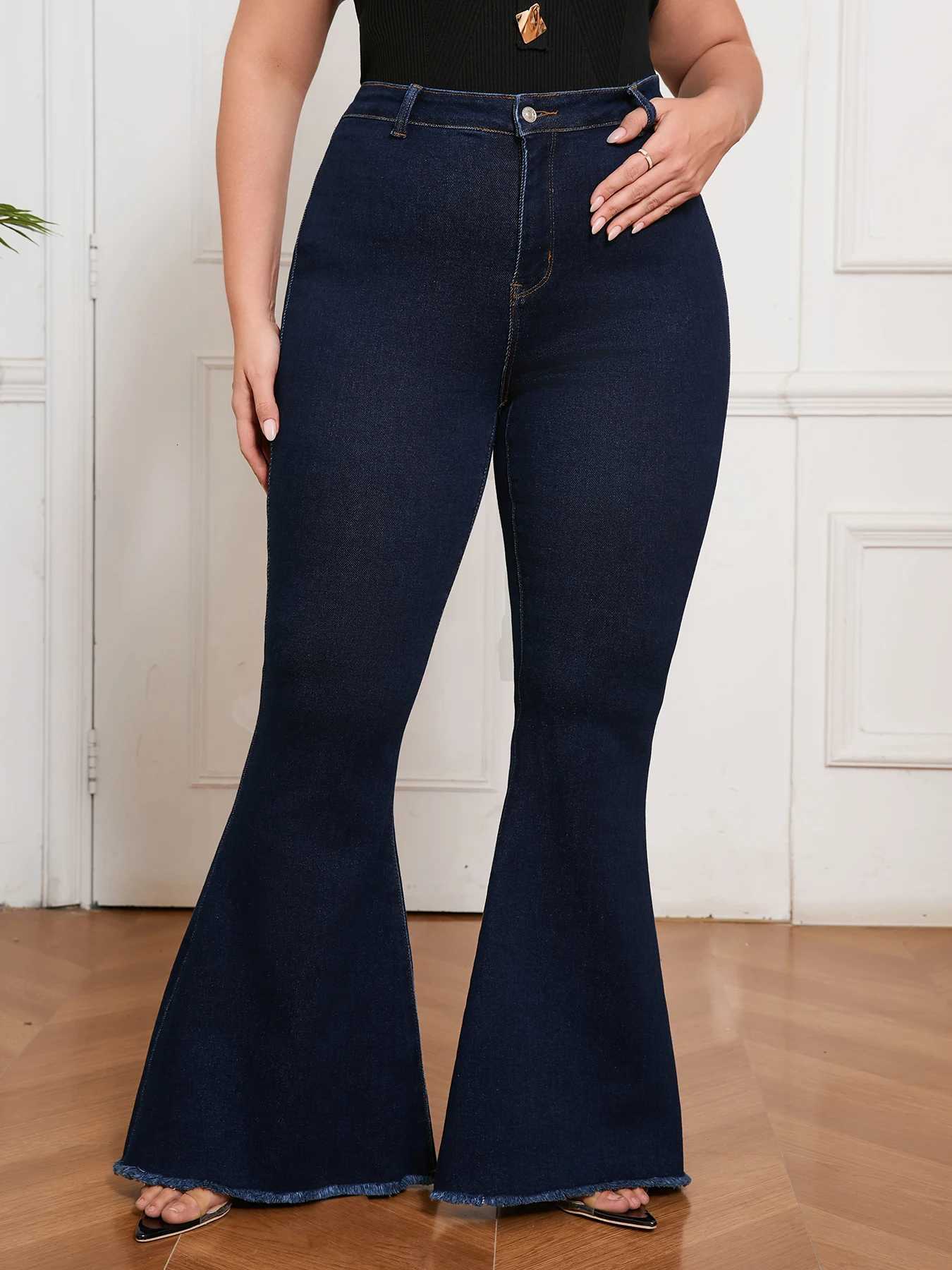 Curvy Fit High Waisted Flared Jeans for Women Plus Size Stretch Denim Pants Elegant Retro Wide Leg Casual StreetwearT251208