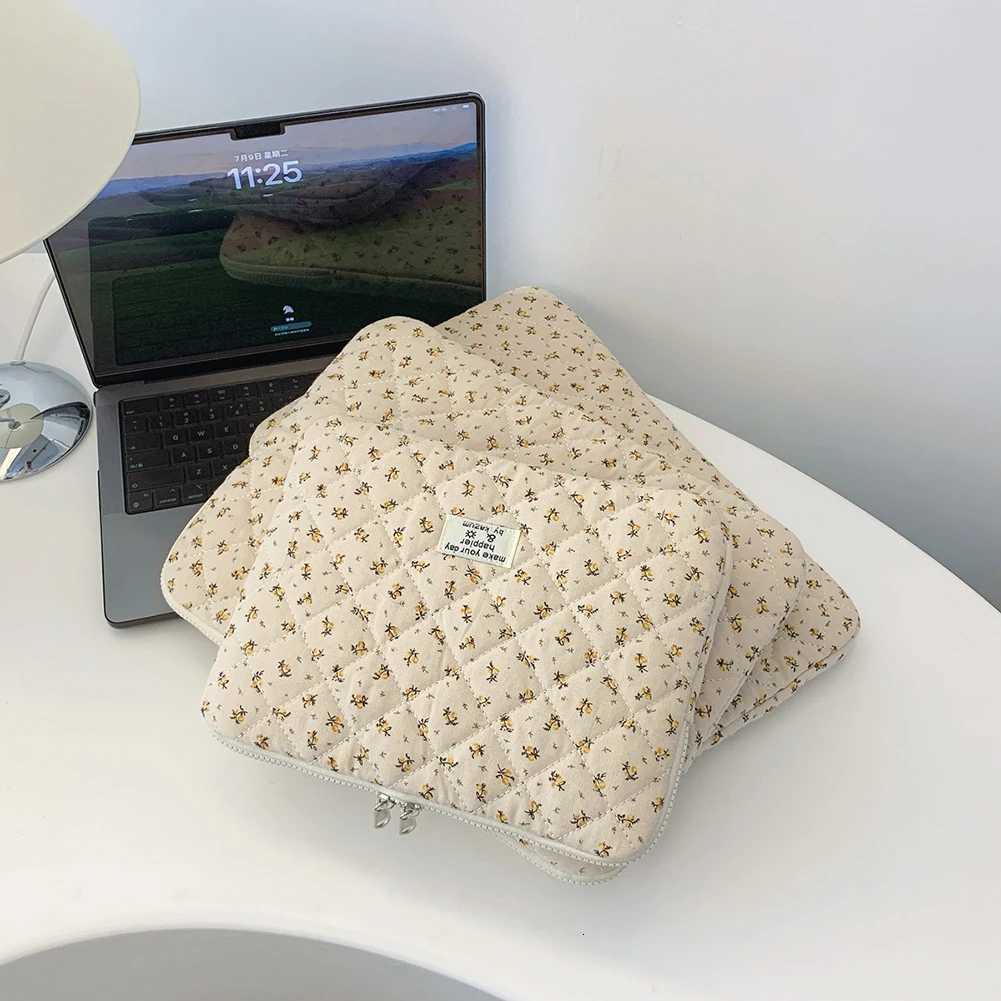 Floral Laptop Sleeve Quilted Laptop Carrying Case Protective Notebook Case for 11-15 Inch Laptop TabletT251208