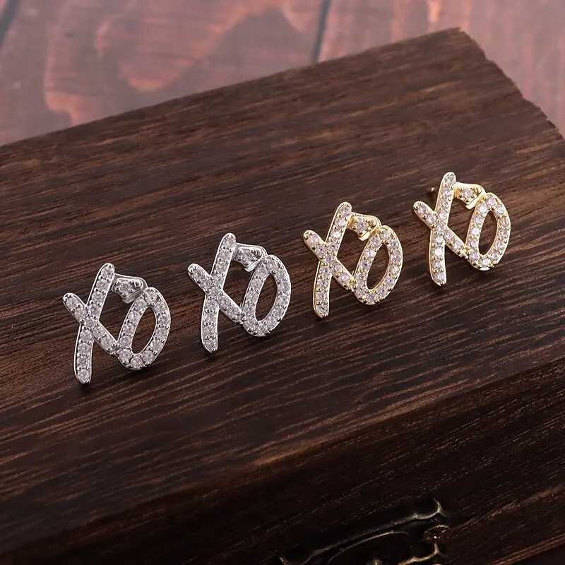 New Hip Hop Ice Out Xo Square Huggie Earrings Cubic Zirconia Hypoallergenic Earrings Jewelry Gifts for Men and Women J251208