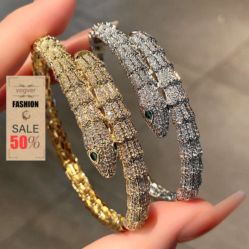 Bracelet For Women Designer Luxury Domineering Imitation Scale Shape Green Eye Snake Bracelet Retro Fashion Cross-Border Punk Jewelry