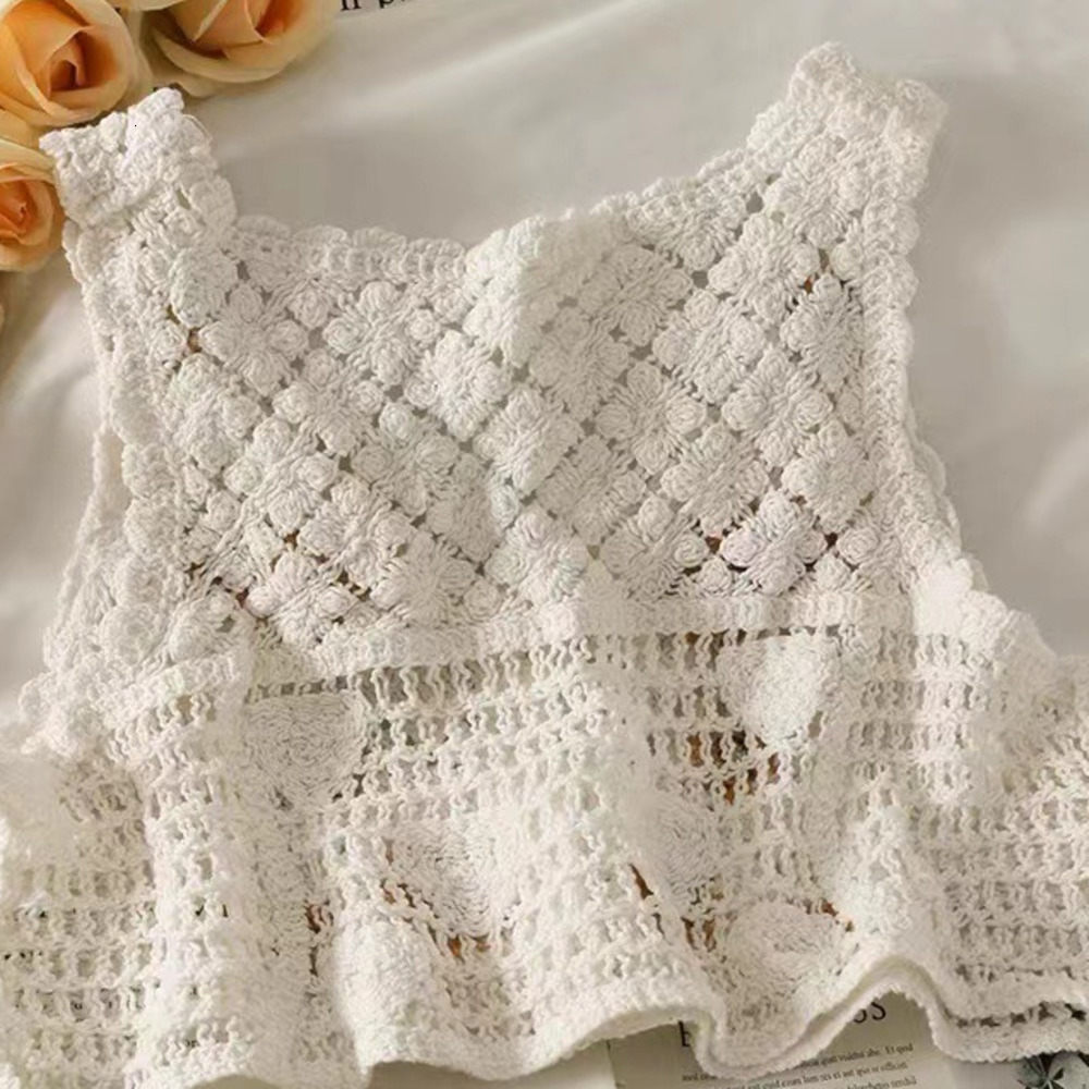 Womens Bordered Print Knit Sweater Vest Fashionable Croissant Round Neck Sleeveless Sweet Crop Tops 250910