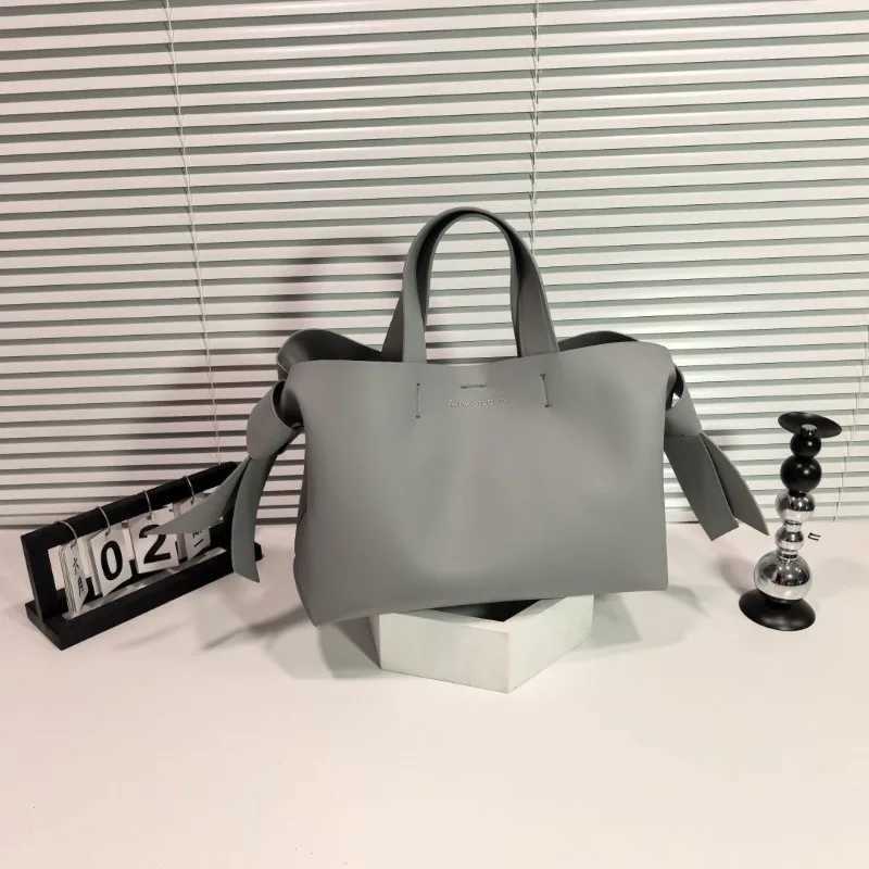 2025 new Swedish niche bow tote bag handbag shoulder bag crossbody bucket bag womens bag C251208