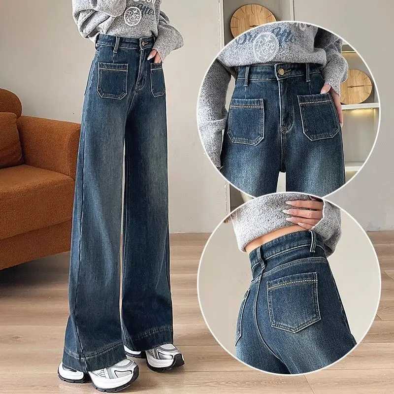Womens Thickened Lambswool Denim Wide Leg Pants for Winter 25 Warm Outer Wear Hip Covering High Waist Straight TrousersT251208