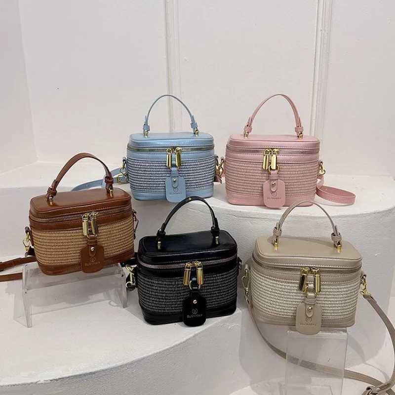 Luxury Ladies Handbag Made Of Fine Leather Boa High-End Quality And Casual Simple Vintage Cmuter Look Y251208