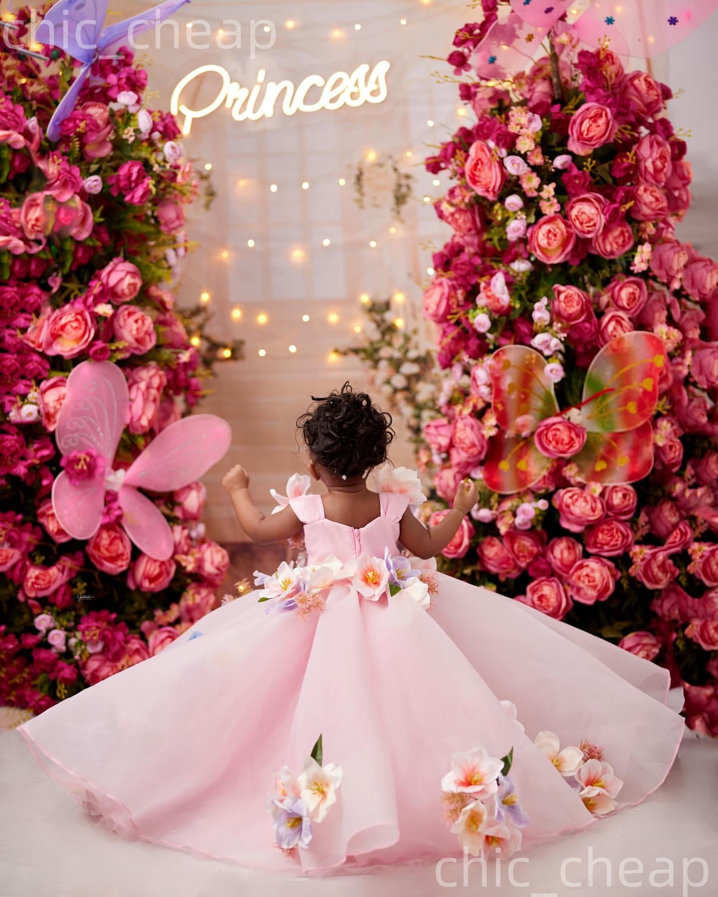 2026 Pink Ball Gown Flower Girl Dresses Flowers Spaghetti Crystals Organza Little Girl Christmas Peageant Birthday Christening Tutu Dress Gowns ZJ422