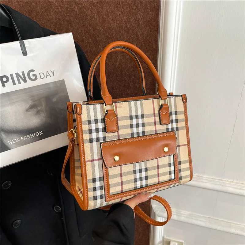 2025 Spacious Cvertible Tote Chic Top Handle Crossbody Purse for Wen Versatile Day To Night Carryall Hand Bags Y251208