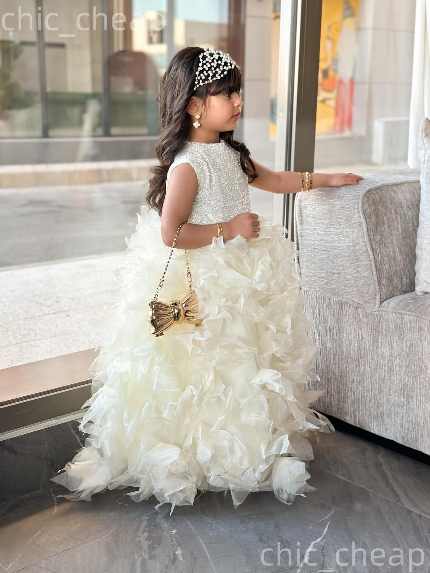 2026 Ivory Ball Gown Flower Girl Dresses Sequined Tiers Organza Little Girl Christmas Peageant Birthday Christening Tutu Dress Gowns ZJ422