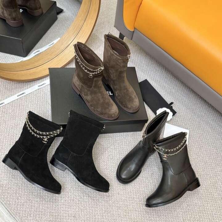 designer boot Luxury Fashion womens Western Knight Motorcycle Boots top quality new Four leaf clover double C-button chain Suede Pointed-toe Flat woman Martin boot