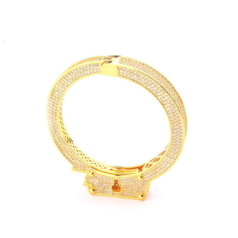 American Style Alternative Domineering Handcuffs Bracelets Simulated Full Zirconia Exaggerated Gear Buckle Spring Lock Bracelets Wholesale E2