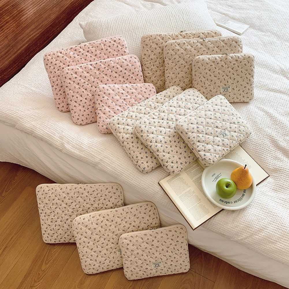 Flower Printed Laptop Sleeve Quilted Laptop Carrying Case Protective Notebook Bag for 11/13/15 Inch Laptop Tablet Women ClutchesT251208