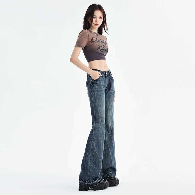 American Retro Jeans Women Low-waisted Jeans Female Autumn New Embroidery Casual Fashion Temperament Slim Joker Bell BottomsT251208