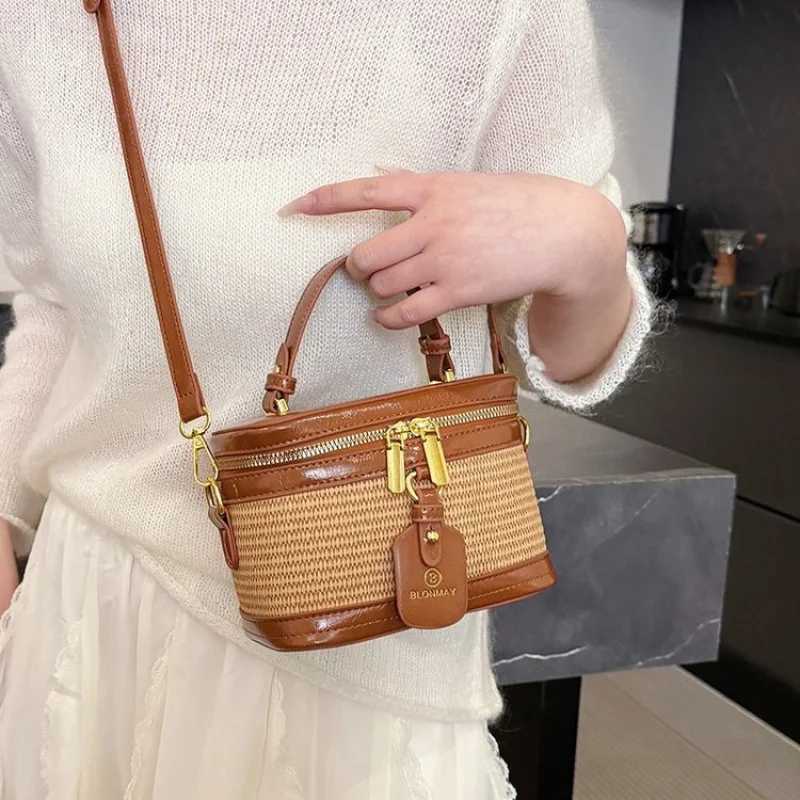 Luxury Ladies Handbag Made Of Fine Leather Boa High-End Quality And Casual Simple Vintage Cmuter Look Y251208